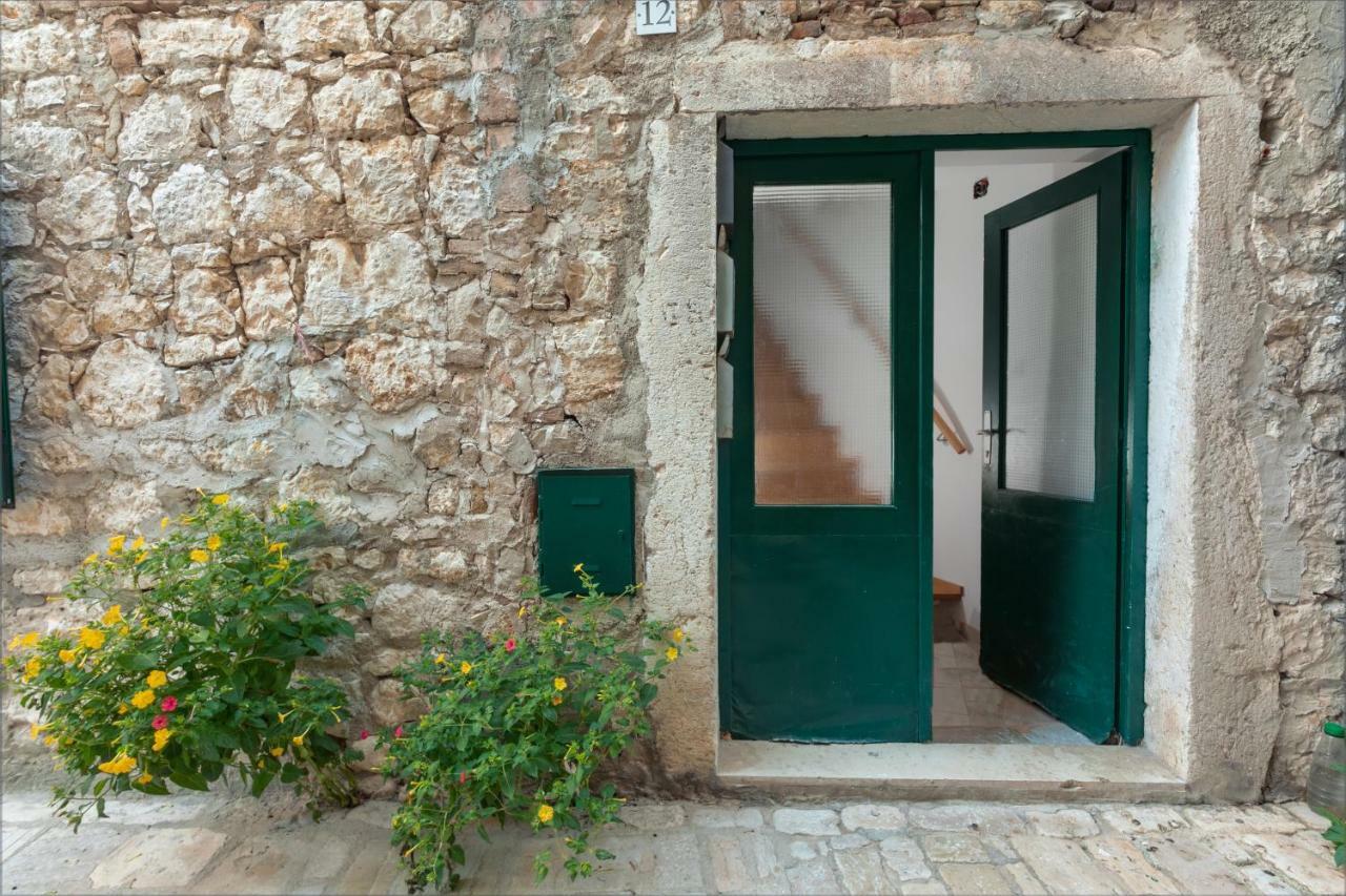 Mariva Downtown Apartment With Free Parking Rovinj Exteriör bild